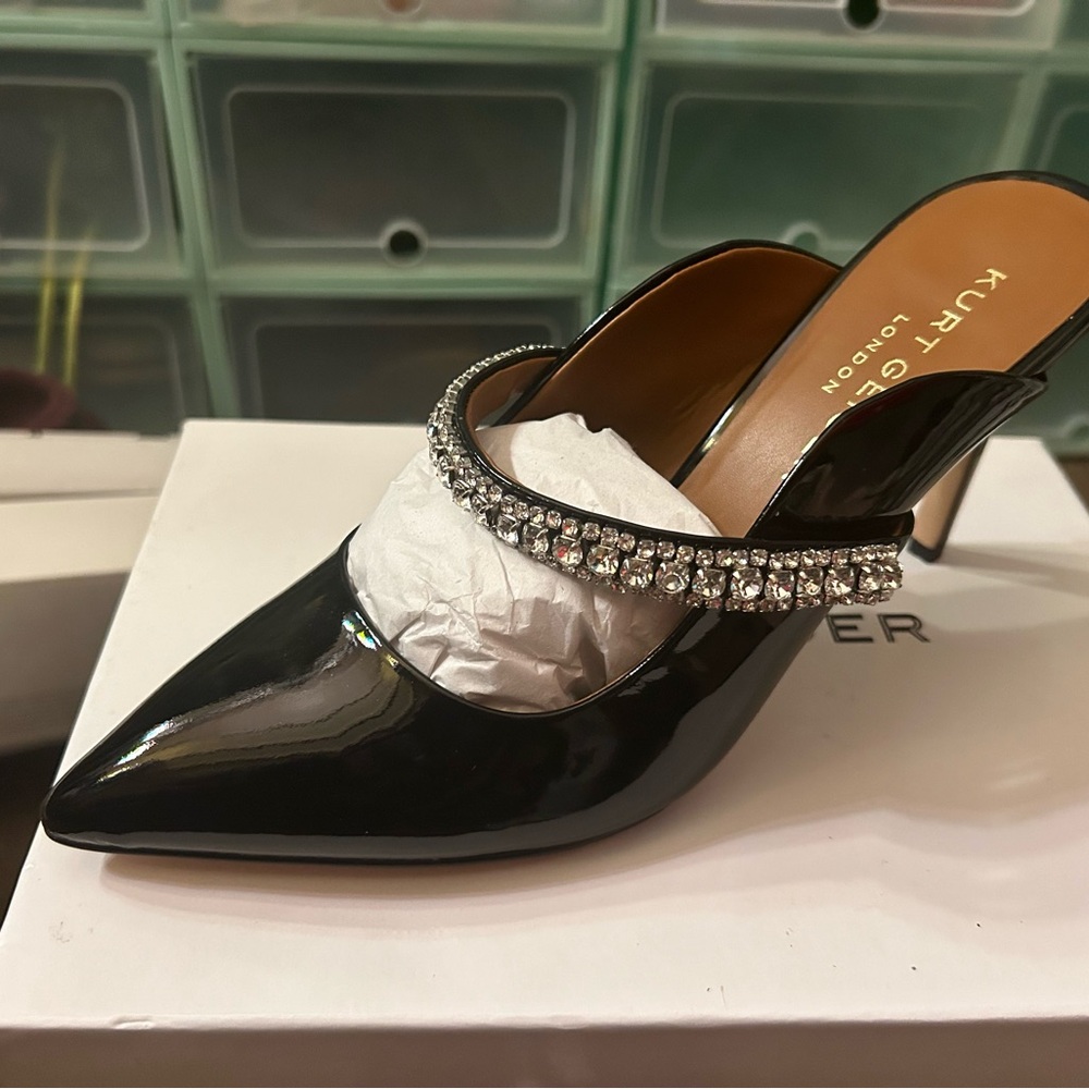 Black Patten leather diamond strapped pumps